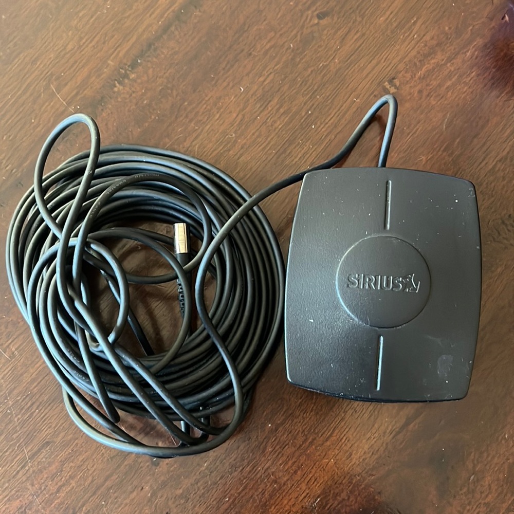 SIRIUS XM SATELLITE RADIO  ANTENNA